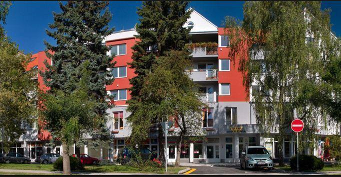 Penzion Korona Púchov Exterior foto